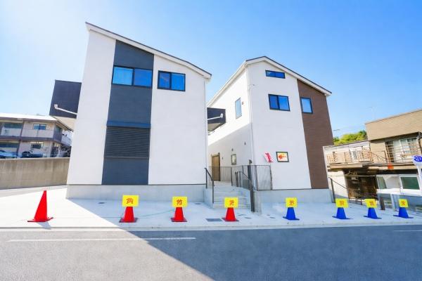 鶴見区下末吉６丁目　全２棟Ｂ号棟