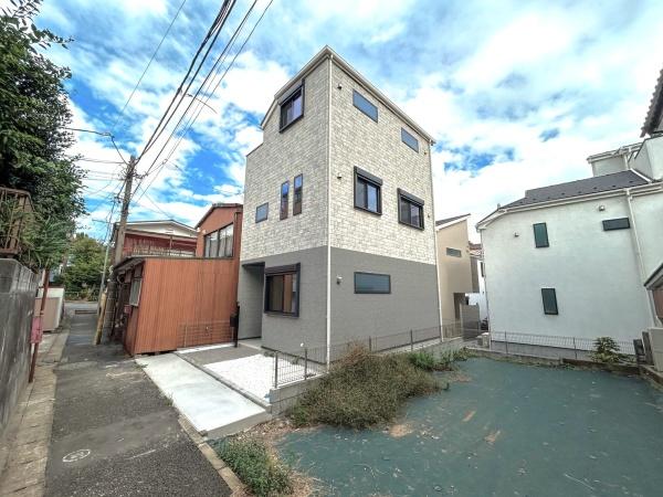 横浜市西区西戸部町３丁目