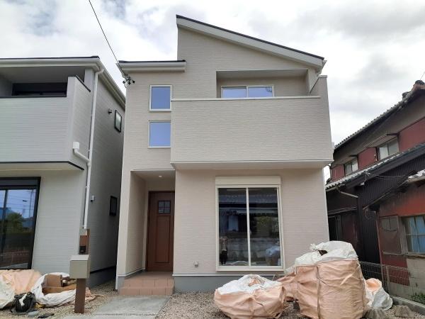 高浜市呉竹町七丁目　２号棟