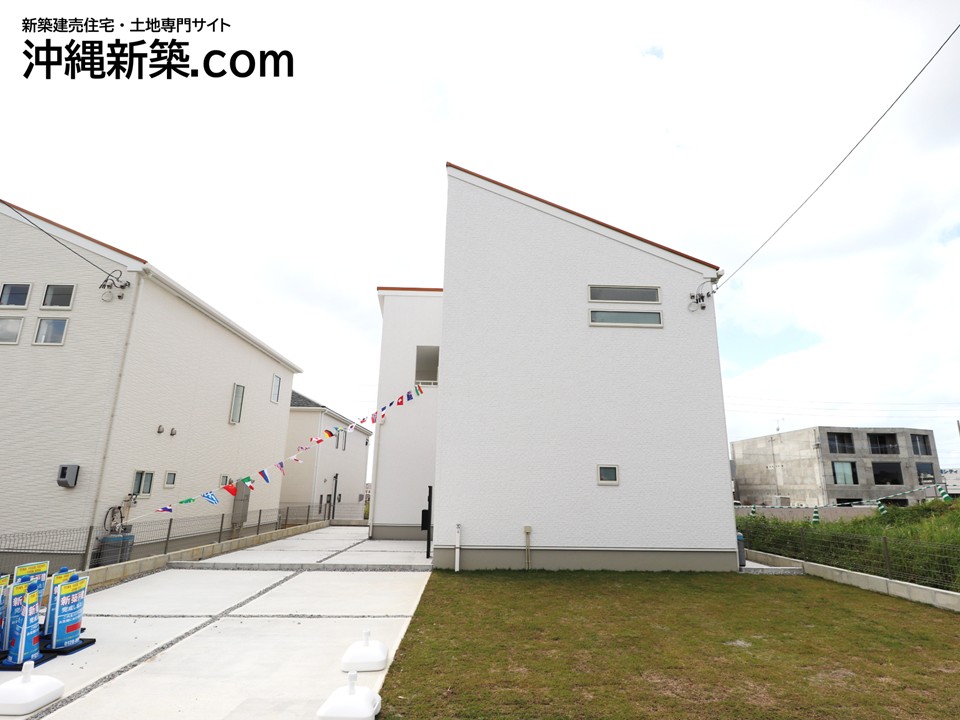 グラファーレ名護市仲尾次（4号棟）