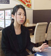 安藤優香 氏