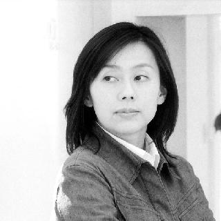 【金子 由里子】