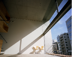 【日本橋-川辺の家】