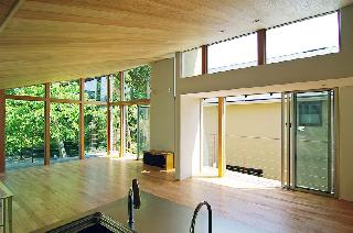 【横山　浩介】