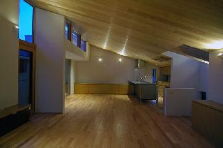 【横山　浩介】