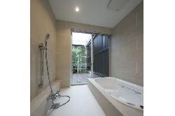 【横山　浩介】