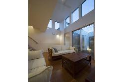 【横山　浩介】