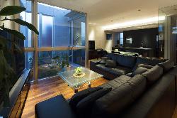 【横山　浩介】