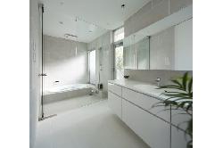 【横山　浩介】