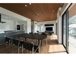 【Cool Gray House】