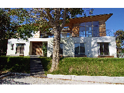 【回遊テラスの家】