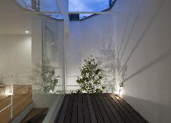 【横山　浩介】