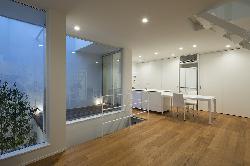 【横山　浩介】