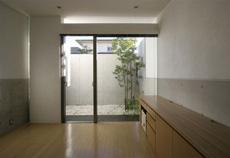 【横山　浩介】