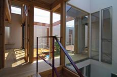 【横山　浩介】