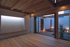 【横山　浩介】