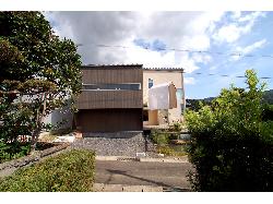 【眞野　サトル】