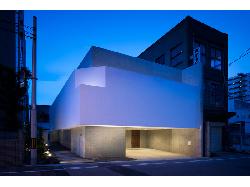 【眞野　サトル】