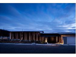 【眞野　サトル】