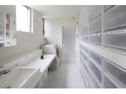 【眞野　サトル】