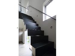 【眞野　サトル】