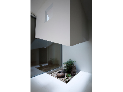 【眞野　サトル】