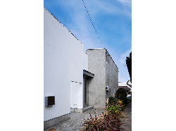 【眞野　サトル】