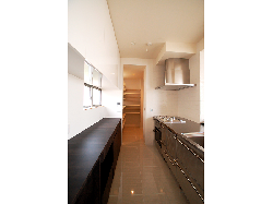 【眞野　サトル】