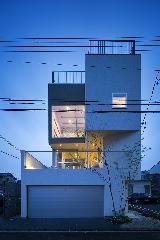 【眞野　サトル】