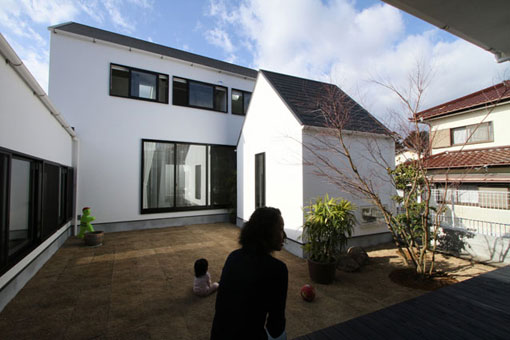 中庭のゲストハウス