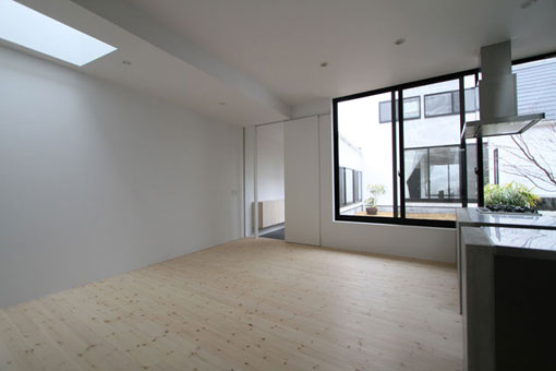 親世帯内玄関とリビング