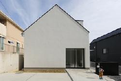 【日進の三角屋根の家 OUCHI-35】