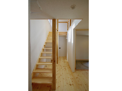 【竹内国美・竹内由美子】