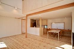 【竹内国美・竹内由美子】