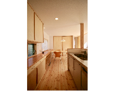 【竹内国美・竹内由美子】