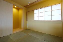 【二つの和室のある家】