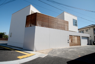 /reform-mitsumori/庭を楽しむ都市型の家