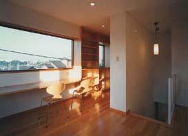 【金子　由里子】