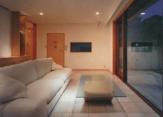 【金子　由里子】