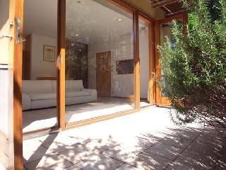 【金子　由里子】