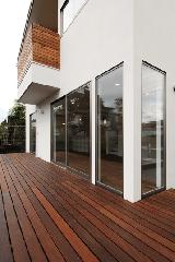 【金子　由里子】