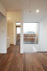 【金子　由里子】