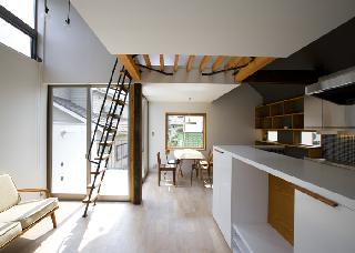 【谷口　智子】