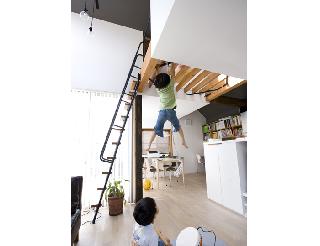 【谷口　智子】