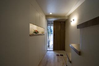 【大塚　泰子】