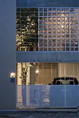 【大塚　泰子】