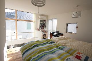 【大塚　泰子】