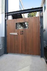 【大塚　泰子】