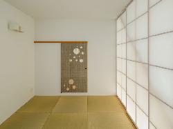 【大塚　泰子】