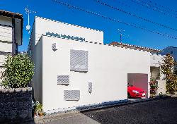 【大塚　泰子】